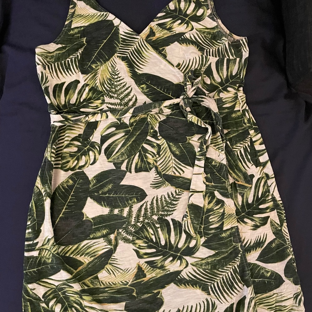H&M FLoral Dress 👗 with Front Tie Size: M